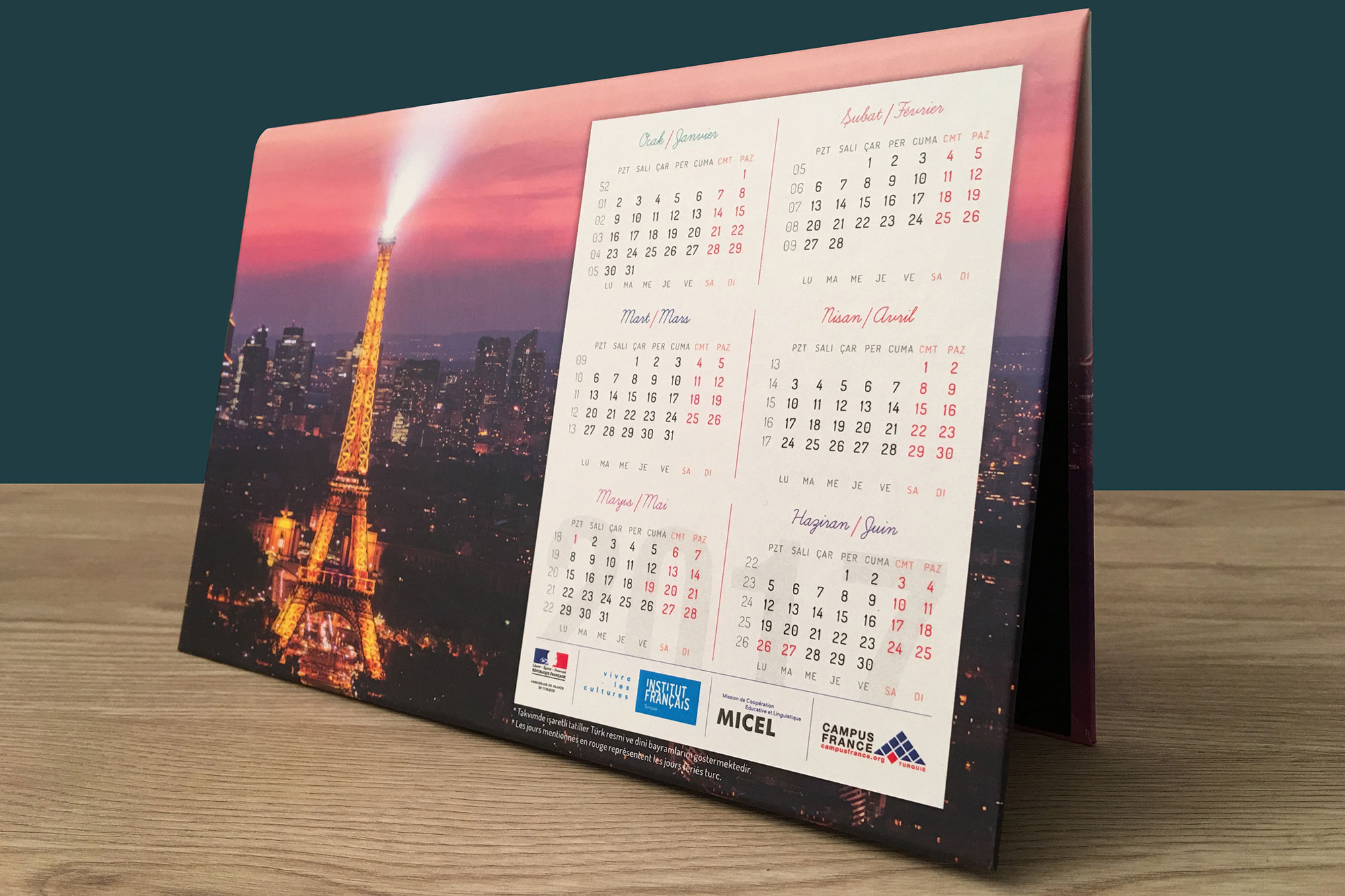 Institut Francais Desktop Calendar