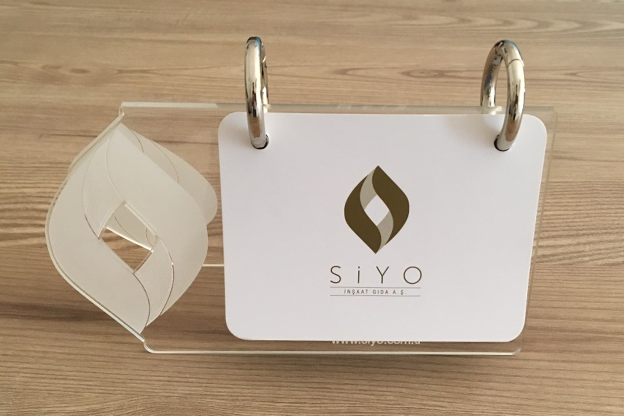 Siyo Construction Desktop Calendar